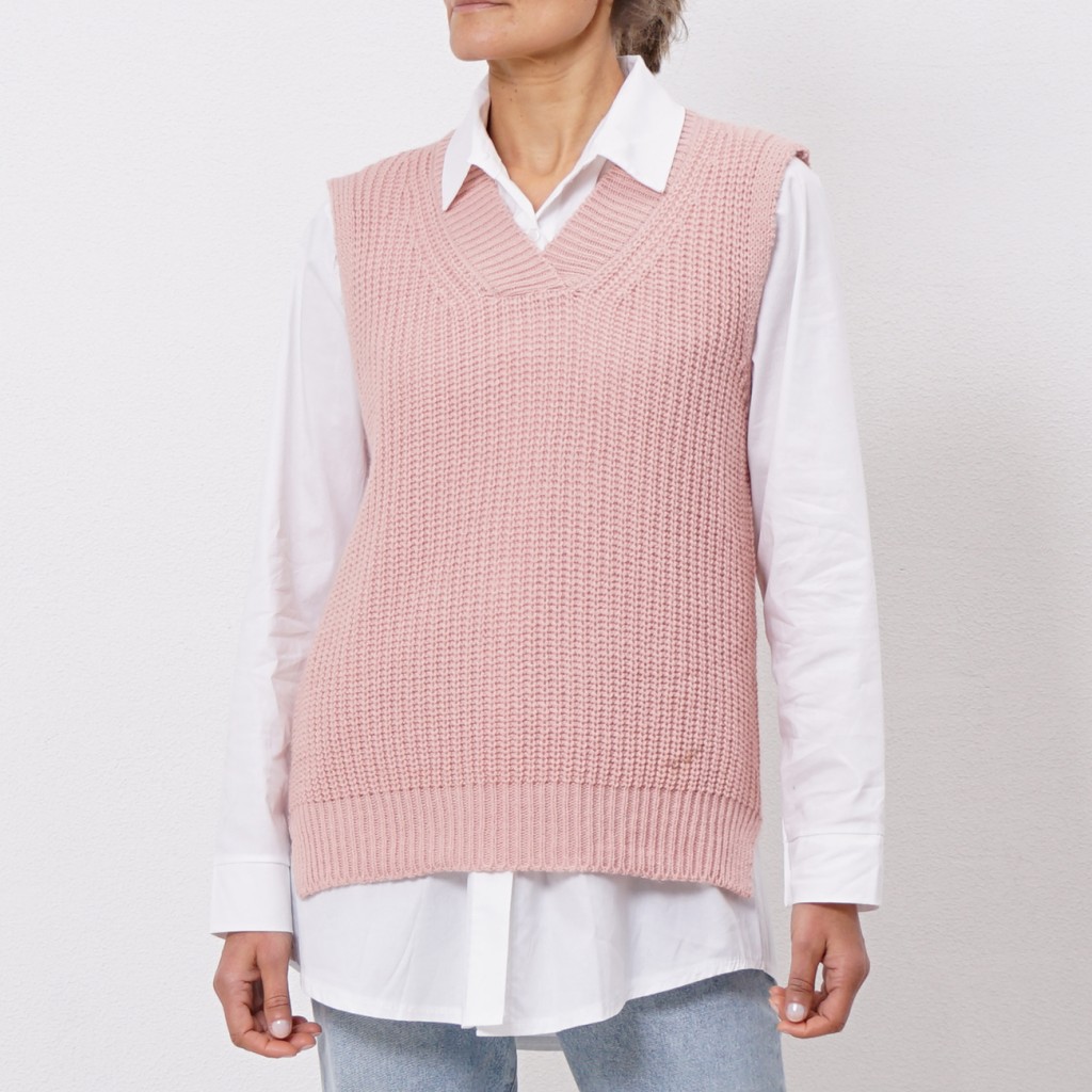 knit vest - english stitch