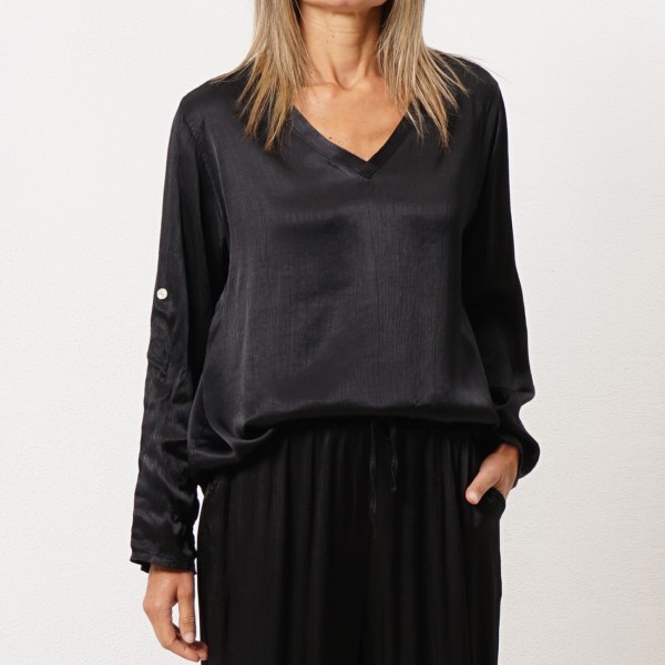 Satin blouse (crinkled fabric)