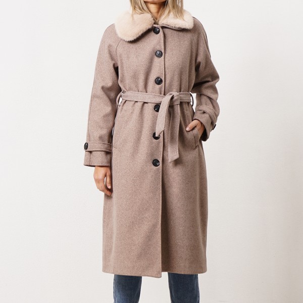 Farmhouse jacket lined with/removable fur collar