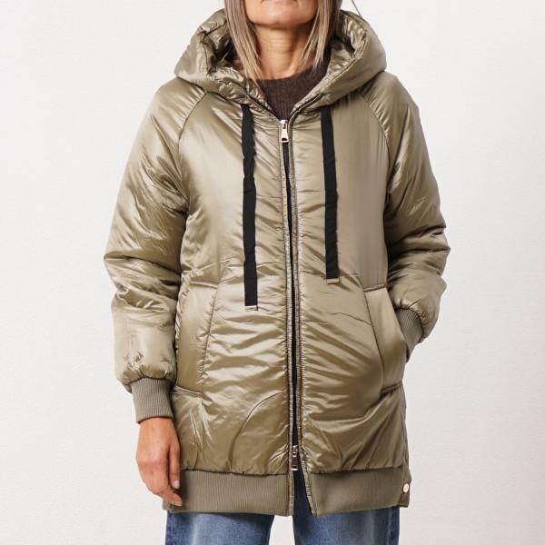 Hooded jacket with padding