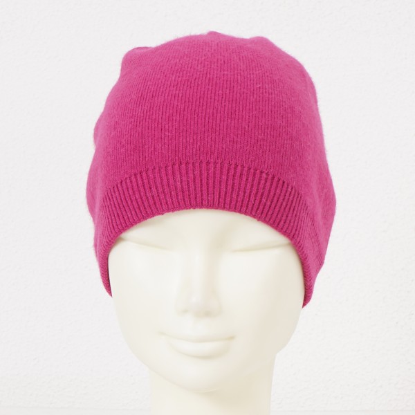 knitted hat w/ wool