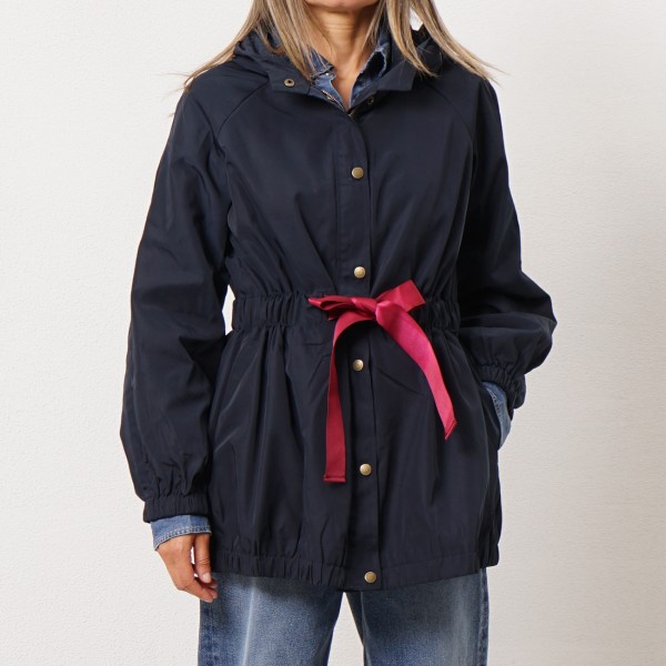 Waterproof parka with adjustable liner