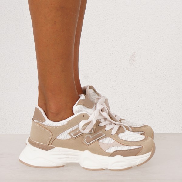 sneakers with appliqués