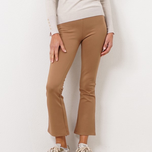 bell-bottom pants (Ponto Roma)