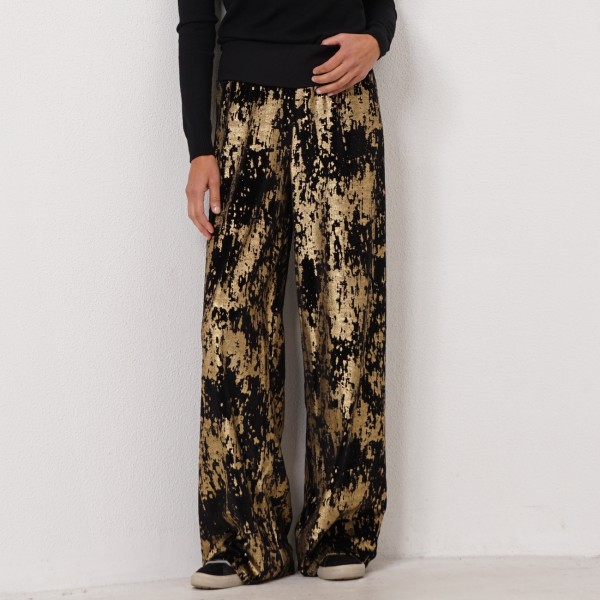 pantaloon with metallic print