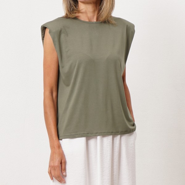 blouse with shoulder pads (padding)