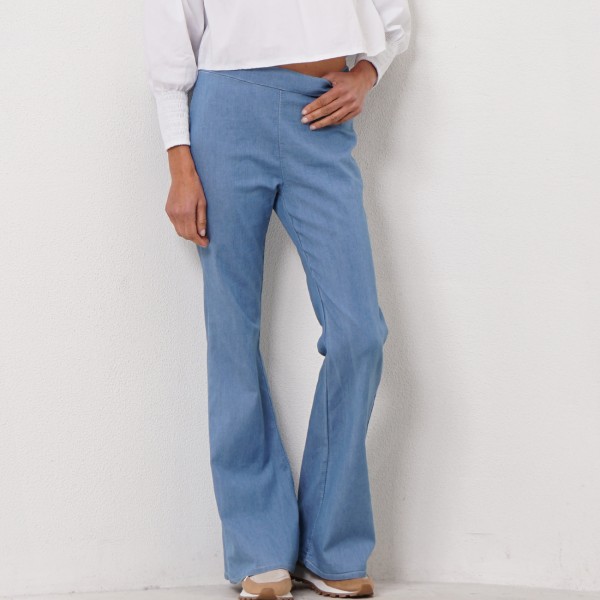flared jeans with elastane