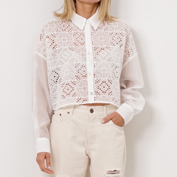 transparent embroidered blouse)