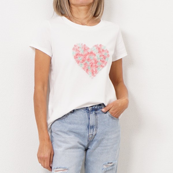 t shirt with application (heart)
