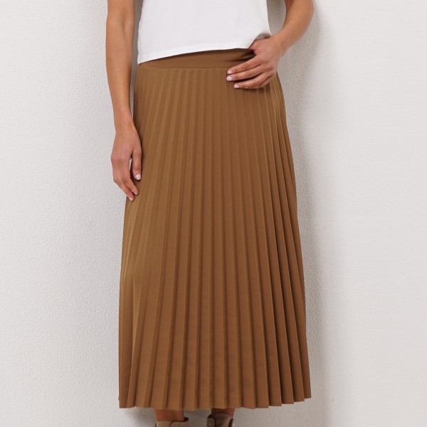 pleated skirt with elastic waistband