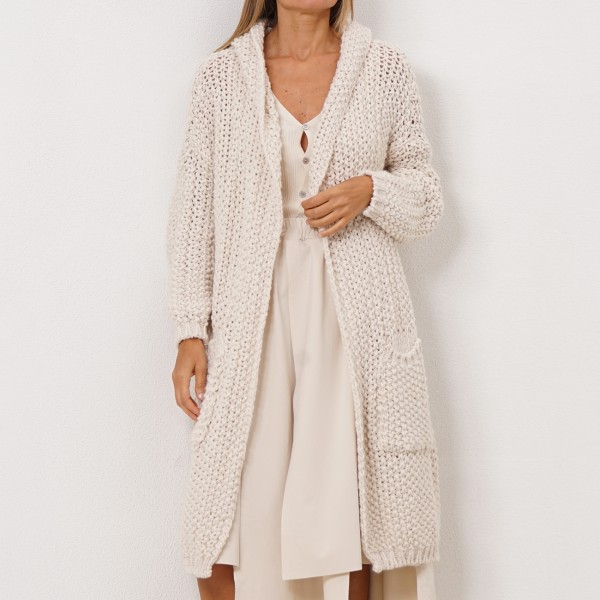 knitted coat (wide stitch)