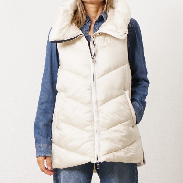 Padded vest with hood