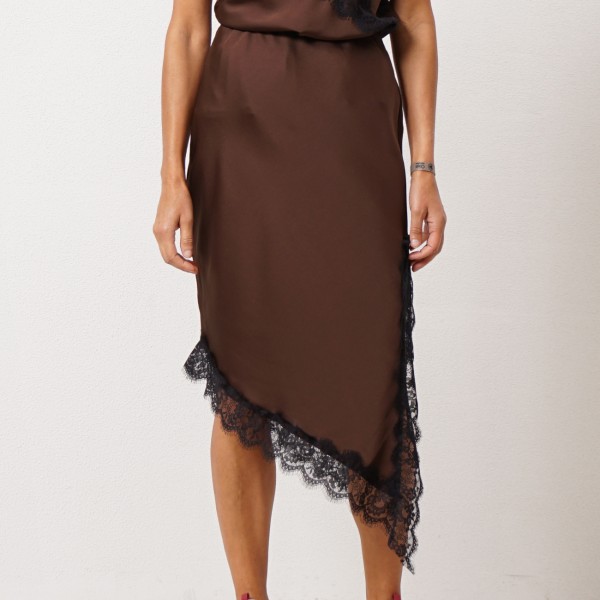 Satin skirt with lace