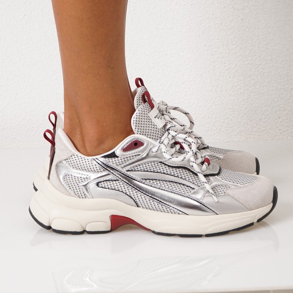 Sneakers with appliqués