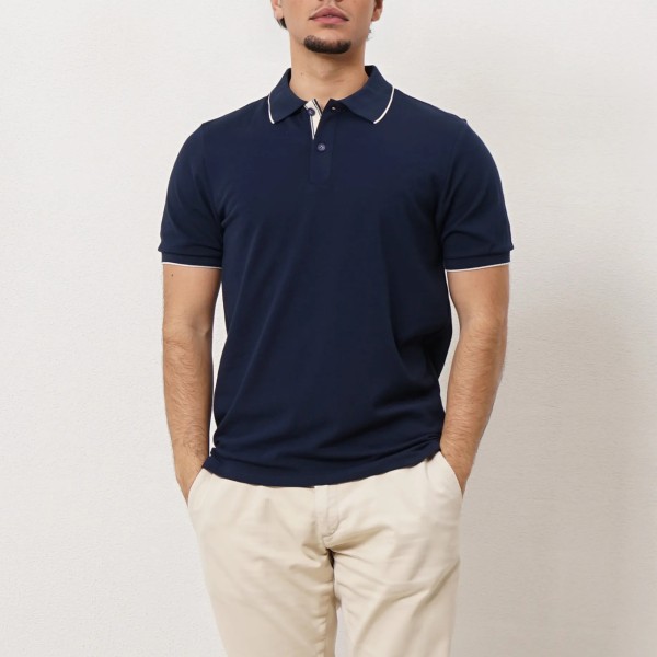 Polo shirt in piqué fabric with spandex