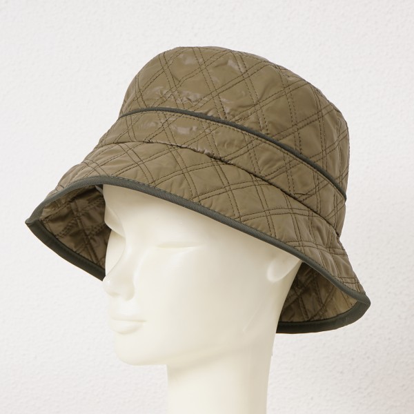 Waterproof hat with topstitching