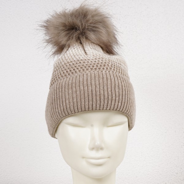 knitted hat with pompom (fleece inside)