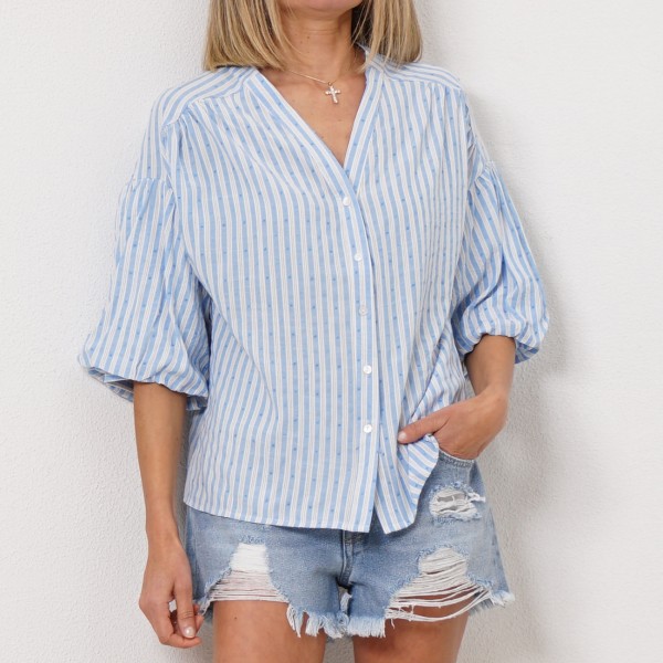 blouse with balloon sleeves