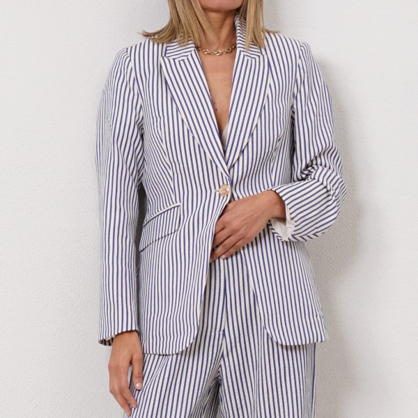 striped blazer (wrinkled fabric)