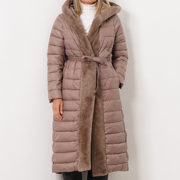 padded coat with belt and fur