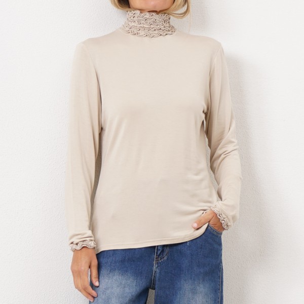 turtleneck sweater in viscose with elastane