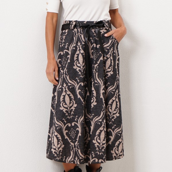 meter knit skirt in flared fabric with elastane