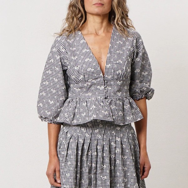 Embroidered blouse (gingham pattern)