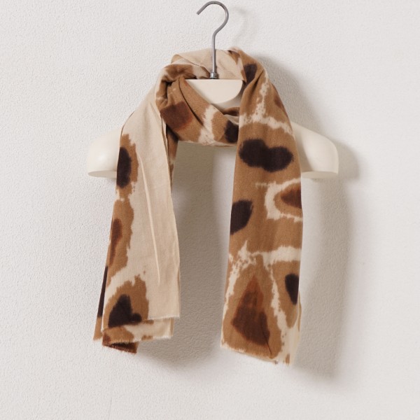 Printed scarf with a soft touch
