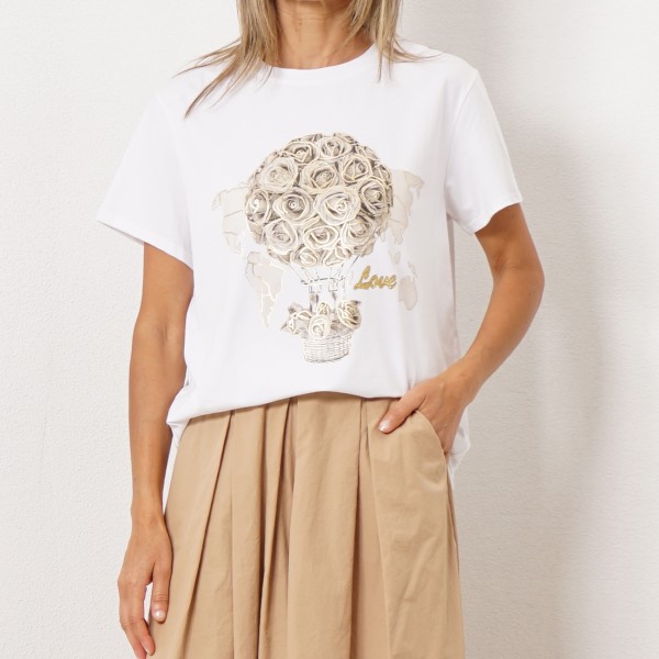 tshirt with shiny print