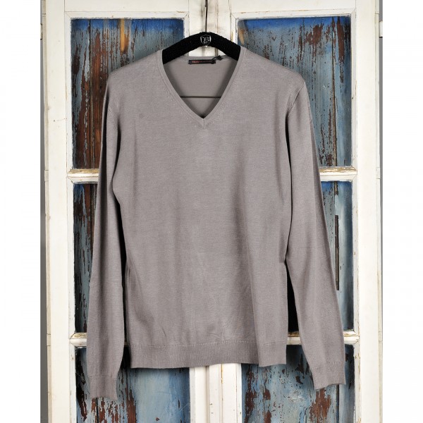 knitted sweater