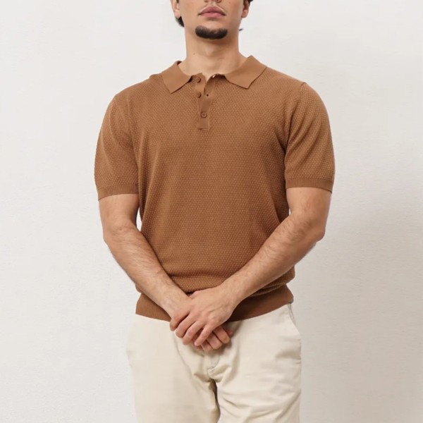 Polo shirt in faux cotton knit (rice grain weave)