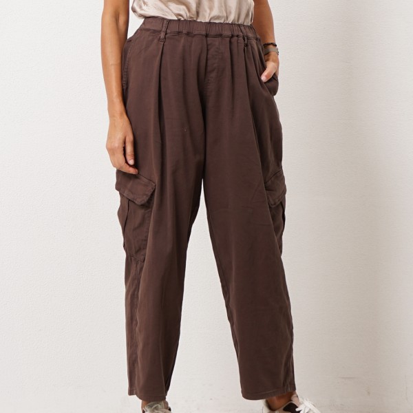 Pant pants with side pockets