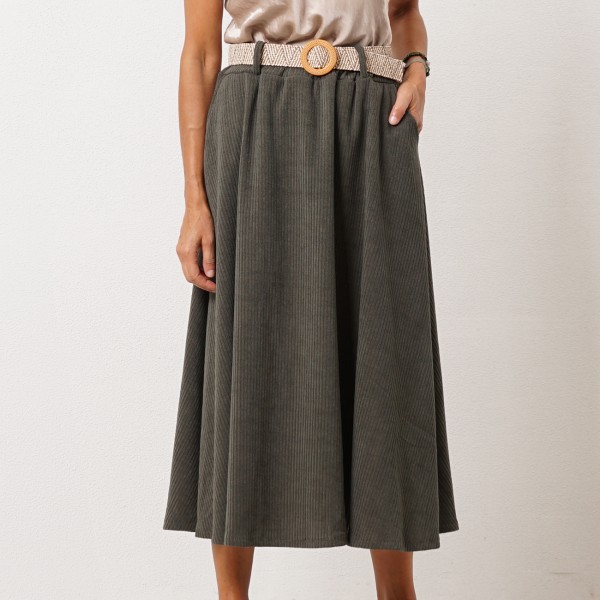 Ribbed knit flared skirt