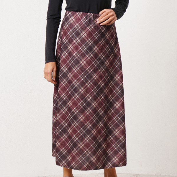 A-line plaid skirt in knit fabric