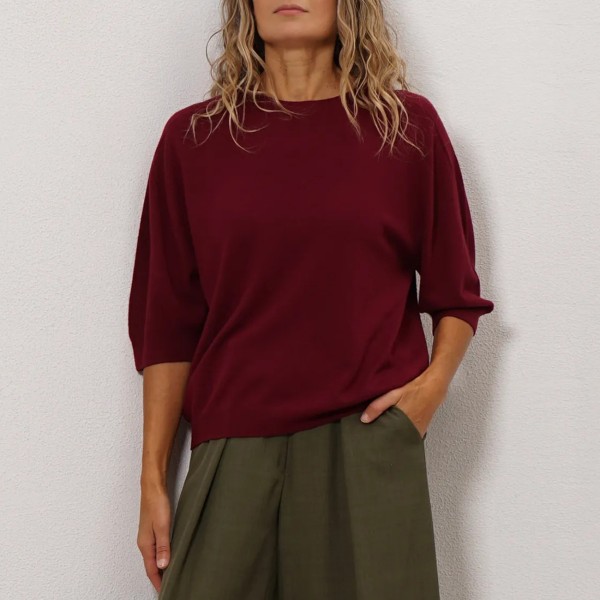 Seamless knit sweater