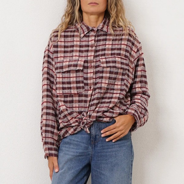 Rustic blouse with patch pockets