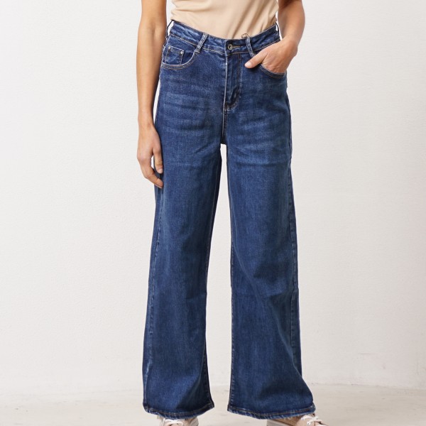 Wide-leg jeans