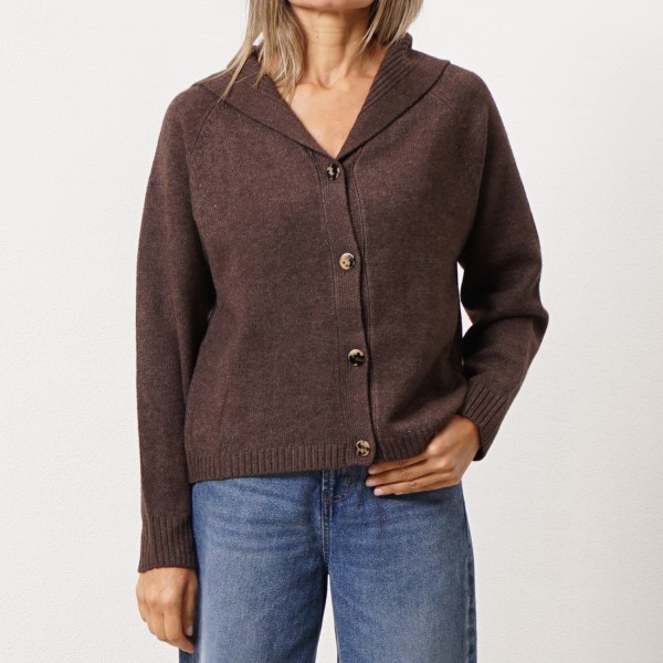 Knitted jacket with boat neck