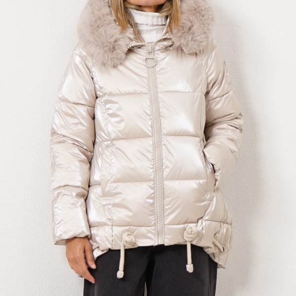 Padded parka with drawstring