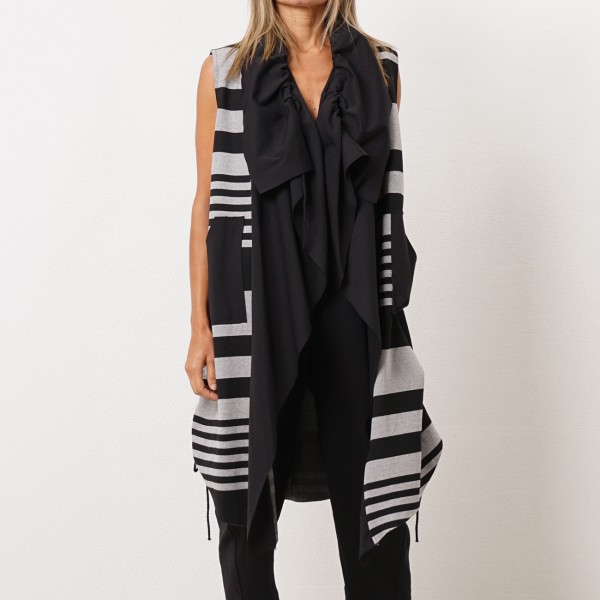 Asymmetrical jacket (fabric blend)