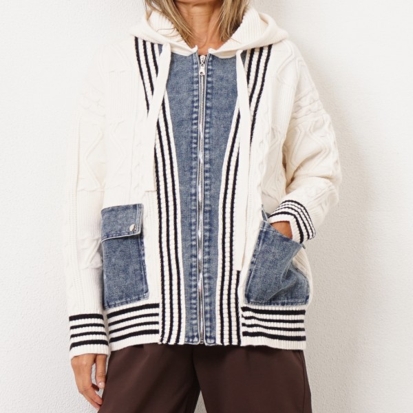 Knitted jacket with denim inserts