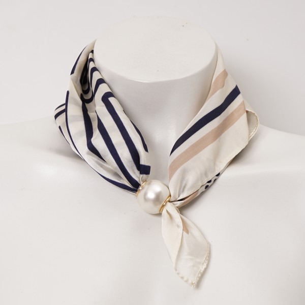 Silk/viscose scarf with pearl (magnet)