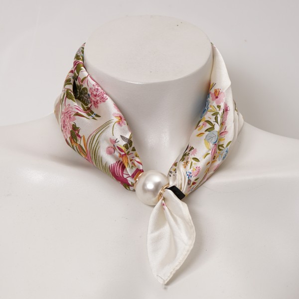 Silk/viscose scarf with pearl (magnet)