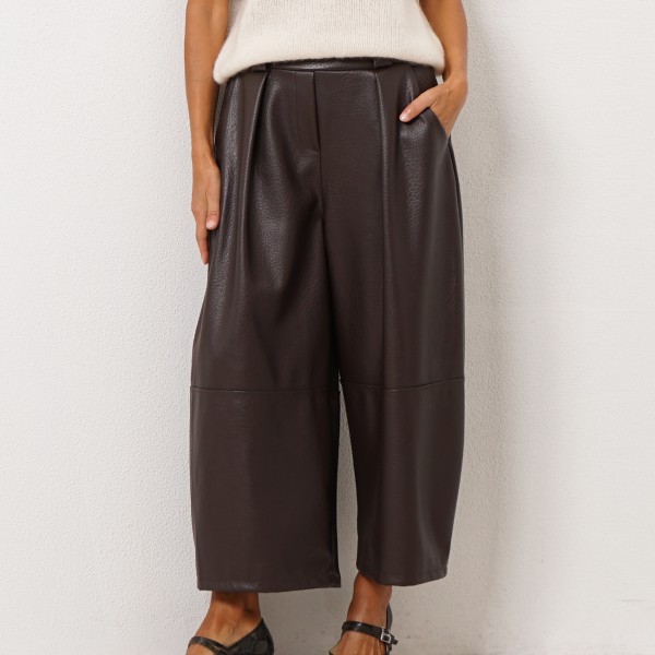 Wide-leg pants in eco-leather (hammered)