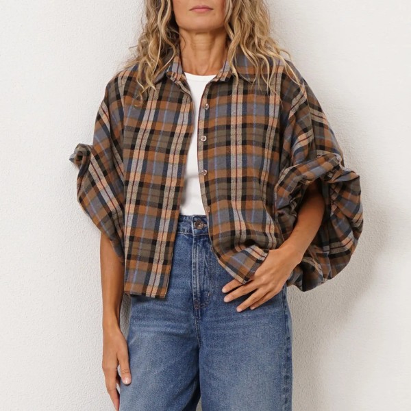 Overshirt in faux leather with adjustable sleeves