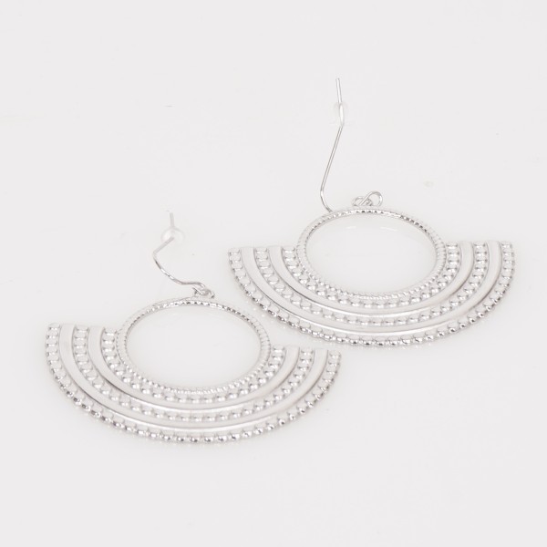 Composition: 100% steel