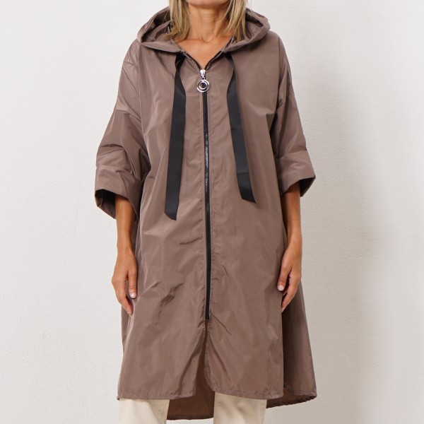 parka with lining and adjustable triggers