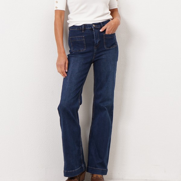 bell-bottom jeans with patch pockets