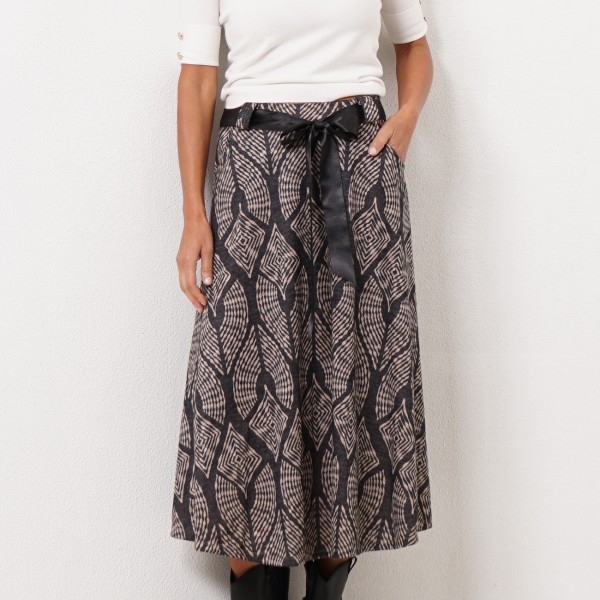 meter knit skirt in flared fabric with elastane