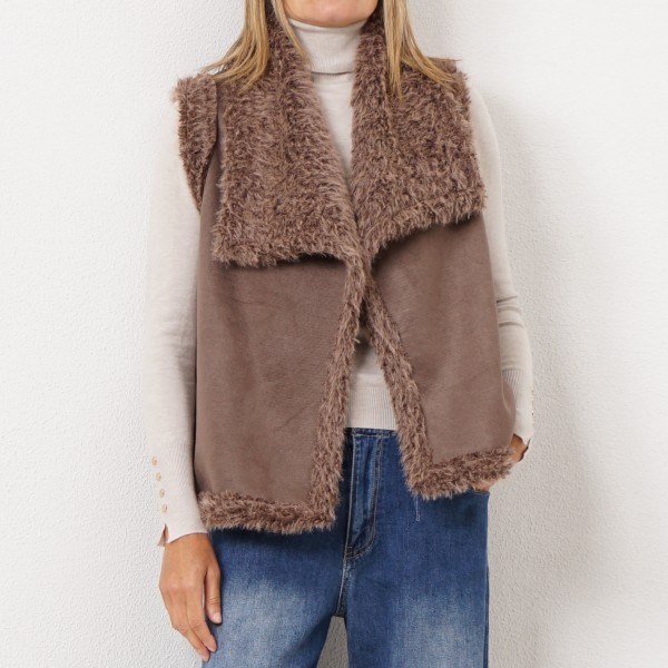 polyleather vest with fur